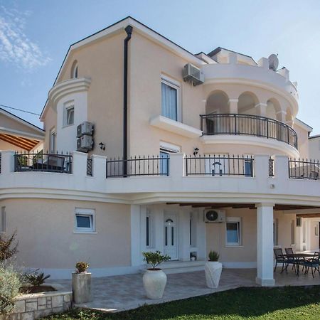 Lovely Apartment In Komarna With House Sea View Klek Bagian luar foto