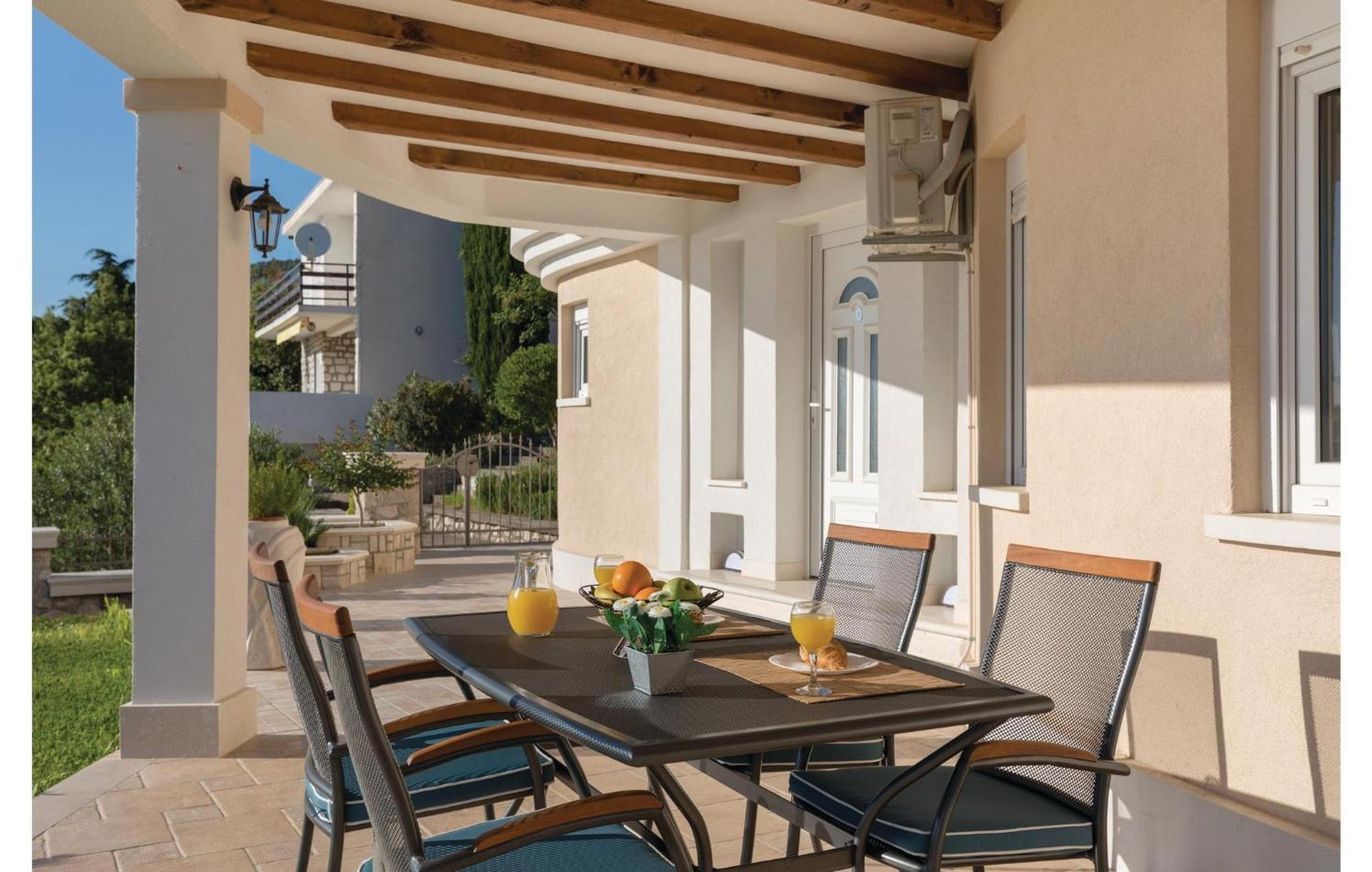 Lovely Apartment In Komarna With House Sea View Klek Bagian luar foto