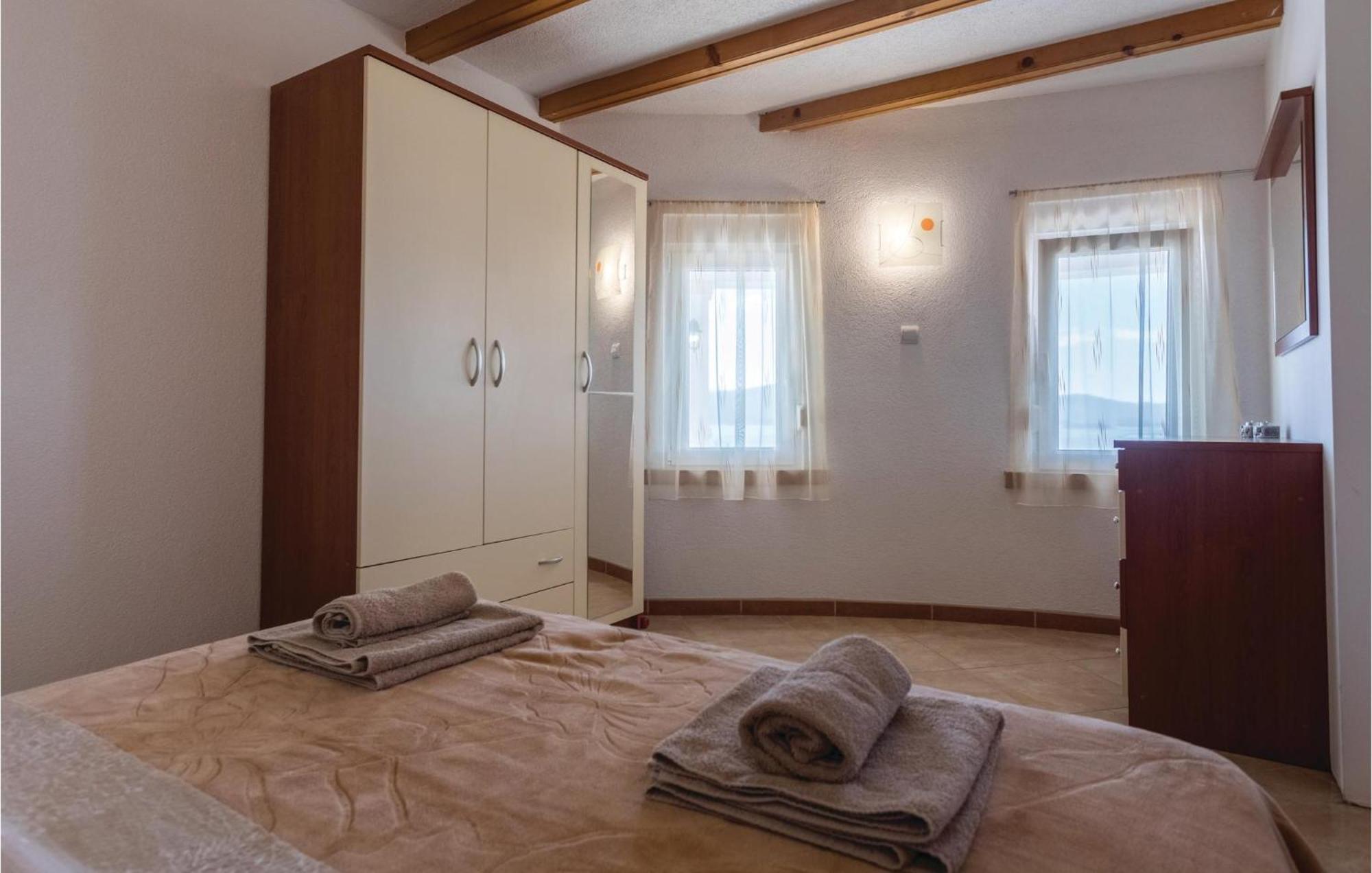 Lovely Apartment In Komarna With House Sea View Klek Bagian luar foto